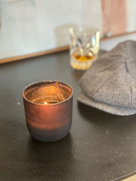 black ribber jar The Gentlemen