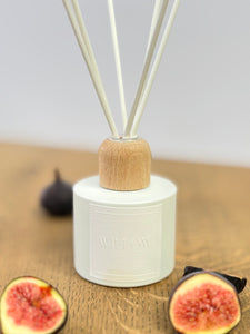reed diffuser in clear glass 